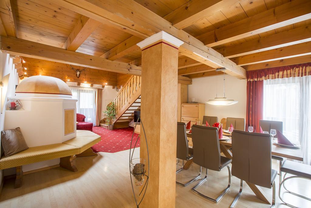 Landhaus Zirmhof Saalbach-Hinterglemm Bagian luar foto