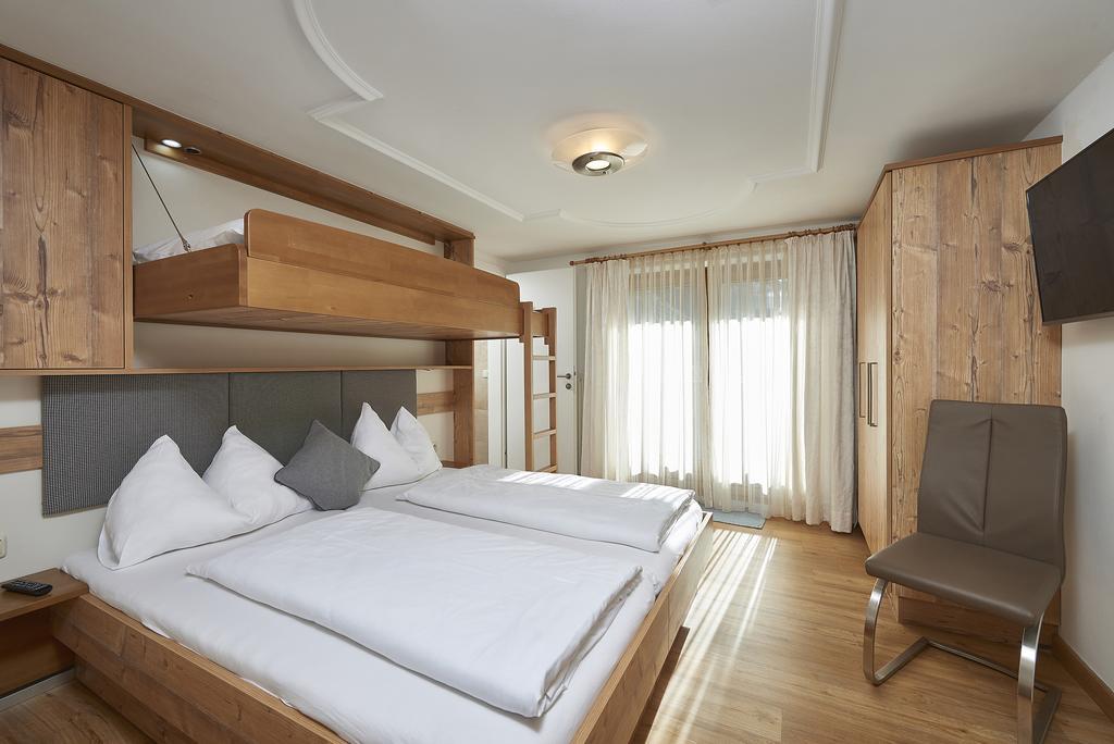 Landhaus Zirmhof Saalbach-Hinterglemm Bagian luar foto